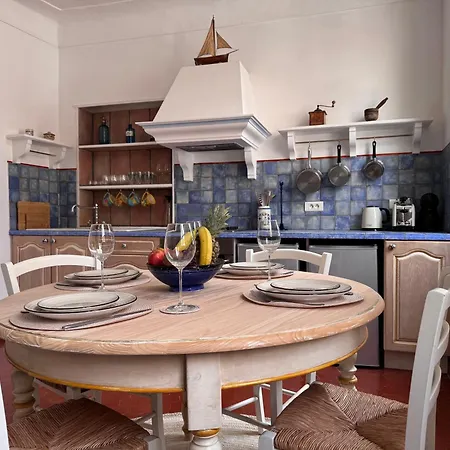 Διαμέρισμα 2-bedrooms Cosy Flat - 1 Minute Walk To Port Vauban *