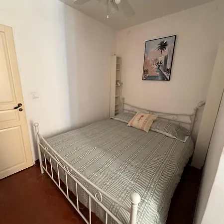 Διαμέρισμα 2-bedrooms Cosy Flat - 1 Minute Walk To Port Vauban Αντίμπ